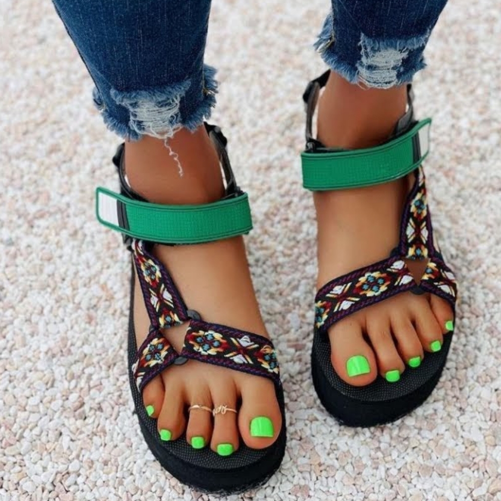 Womens | Juniors Green & Black platform Chunky Dad Sandals | sizes: 7 9 10 11